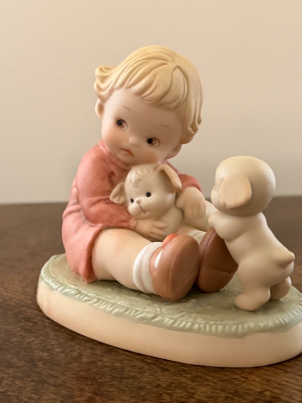 Enesco Figurine 1992 Lucie Attwell I Love My Friends Memories of Yesterday